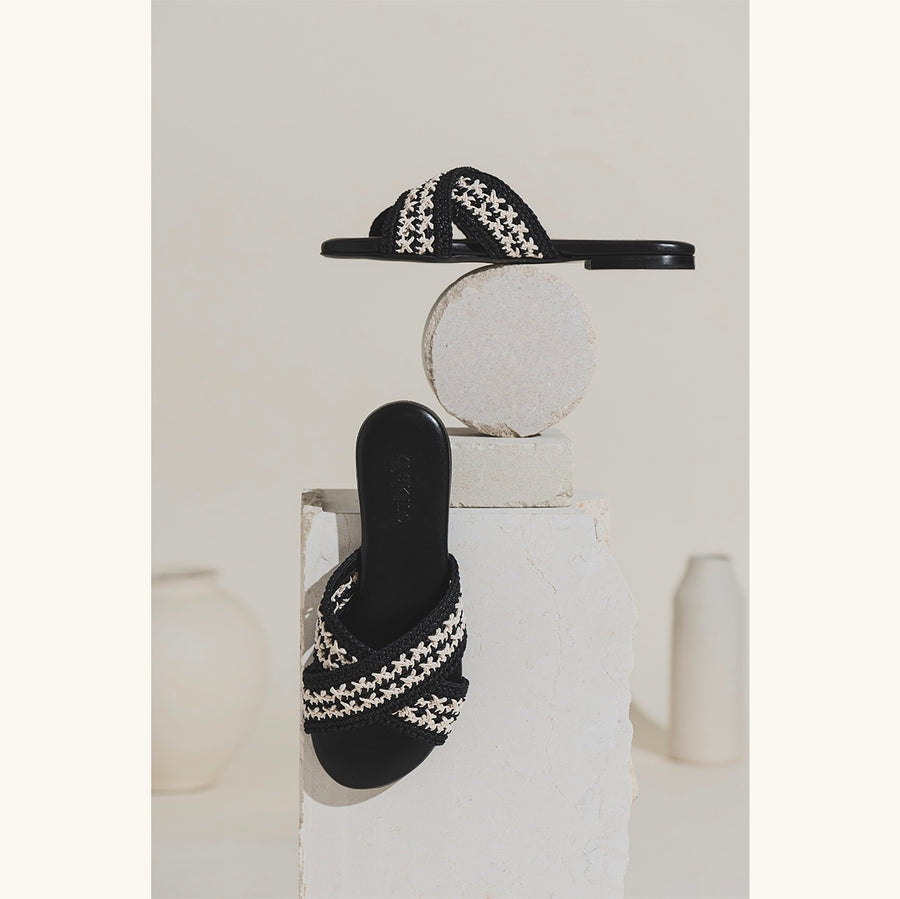 Ebe - Black